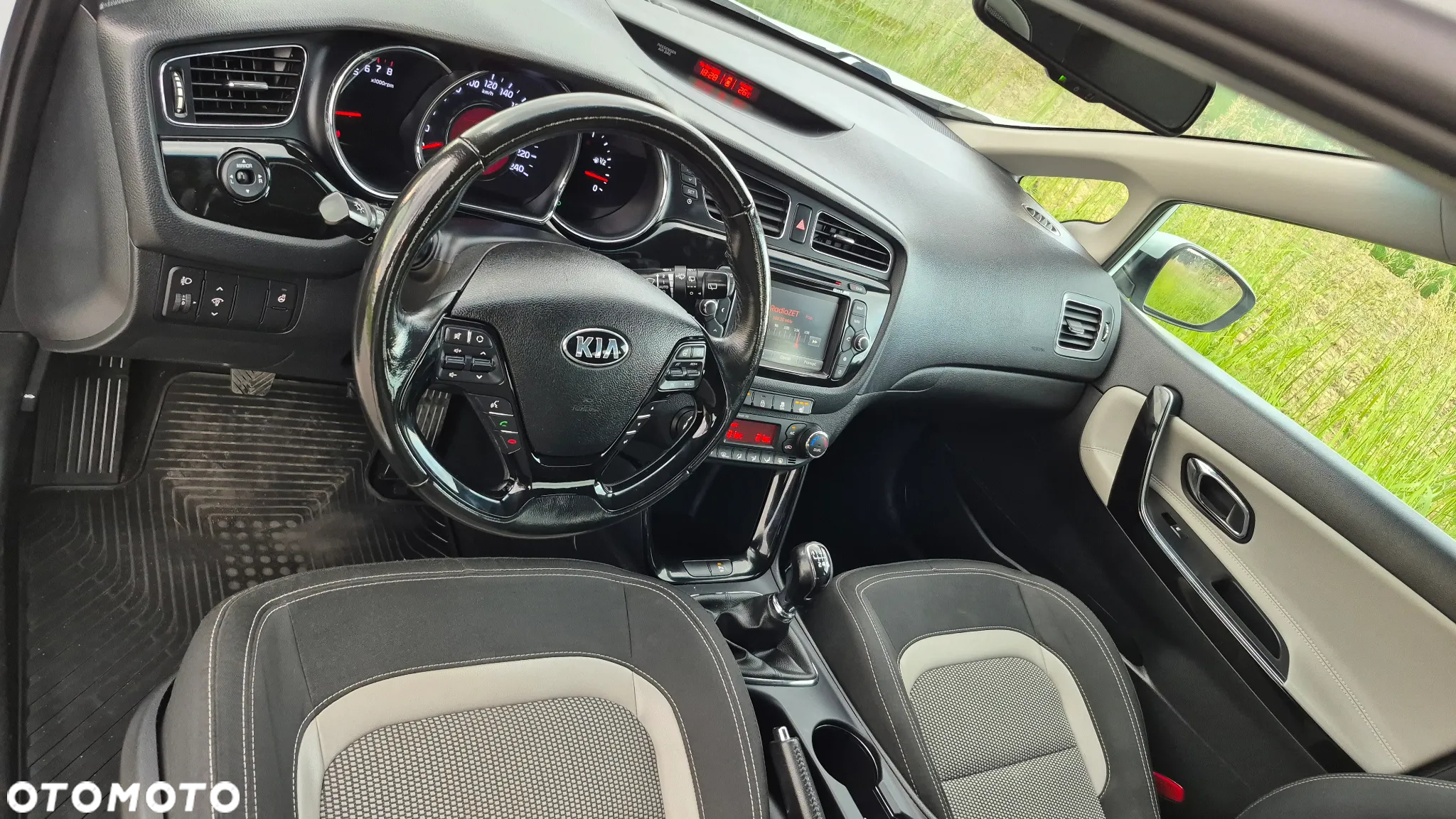 Kia Ceed 1.6 GDI ISG SW Platinum Edition - 20