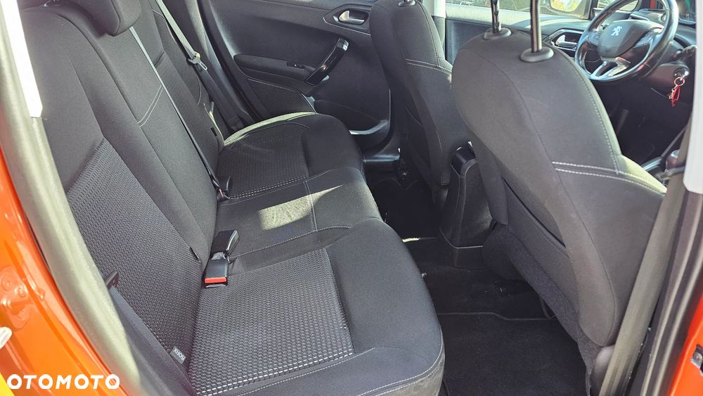 Peugeot 208 1.2 PureTech Allure S&S EAT6 - 14