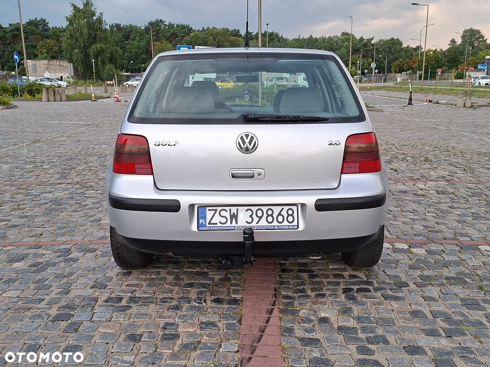 Volkswagen Golf 2.0 Comfortline - 19