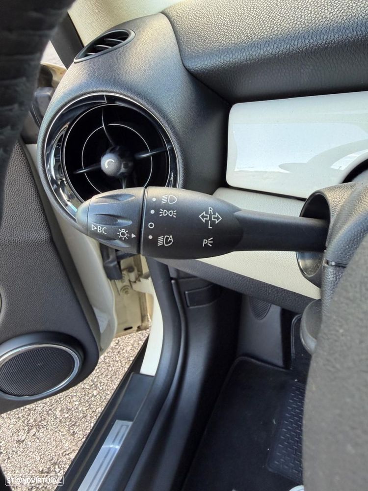 MINI 3 Portas Cooper D - 18