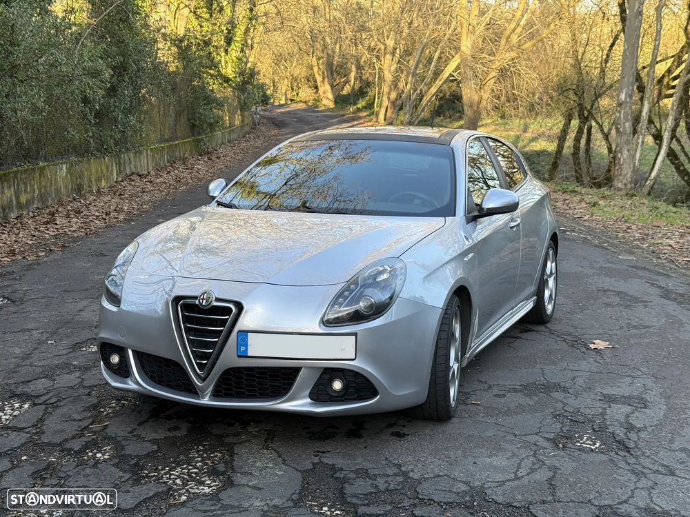 Alfa Romeo Giulietta ver-1750-tbi-quadrifoglio-verde - 1