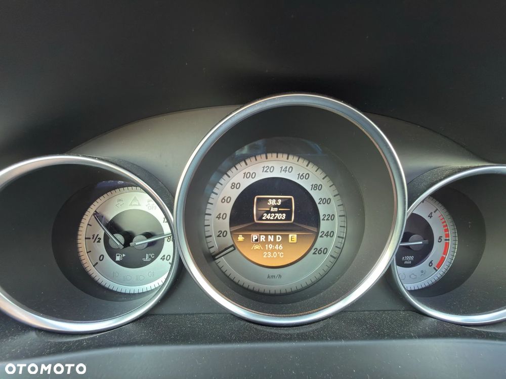 Mercedes-Benz Klasa C 250 CDI BlueEff Avantgarde 4-Matic - 22