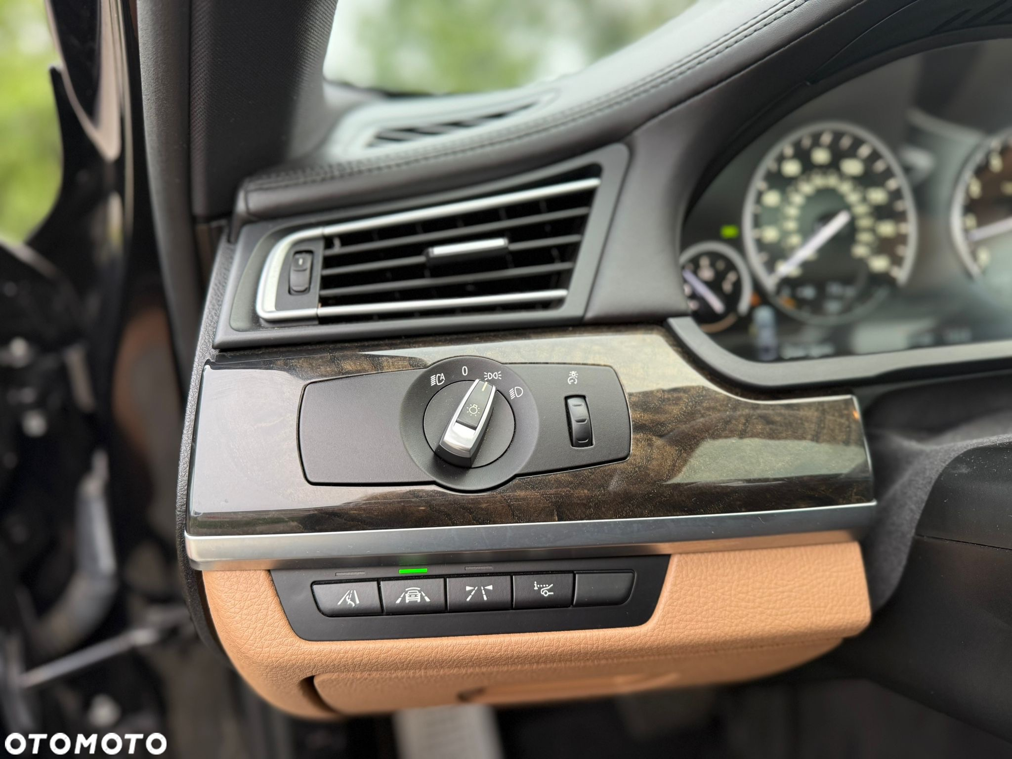 BMW Seria 7 750Li - 21