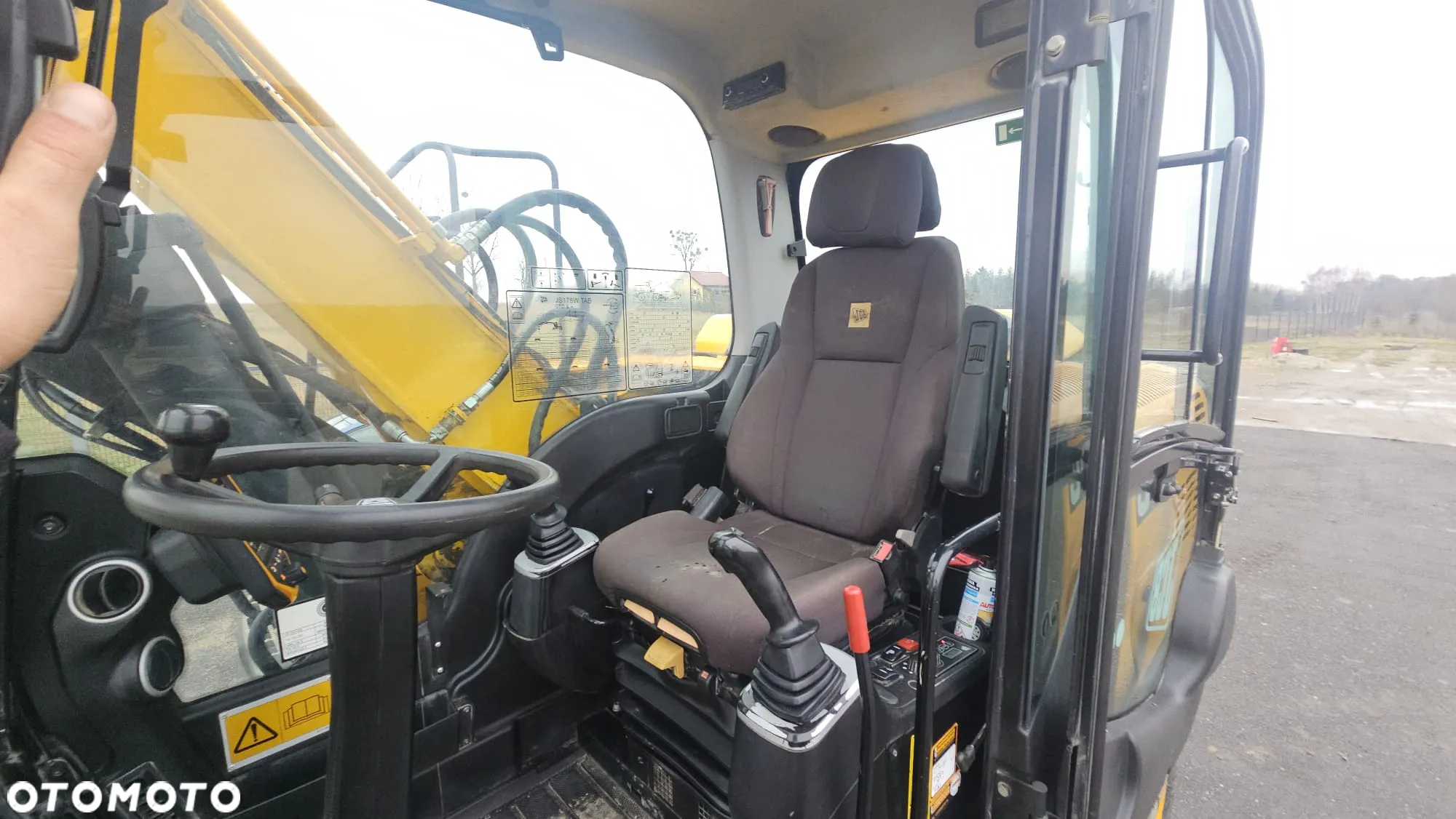 JCB JS175W - 32