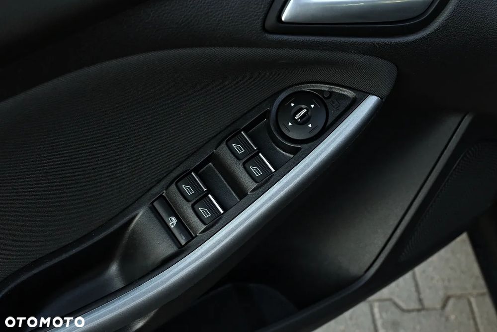 Ford Focus - 31