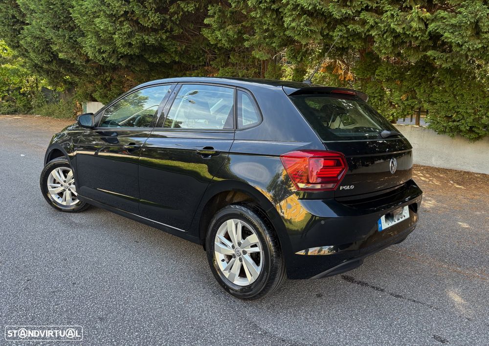VW Polo 1.0 Confortline - 2