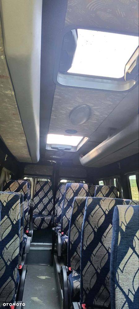 Mercedes-Benz Sprinter - 9
