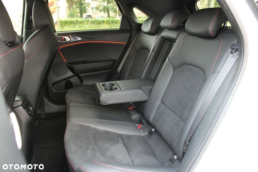 Kia Ceed 1.6 T-GDI GT - 13
