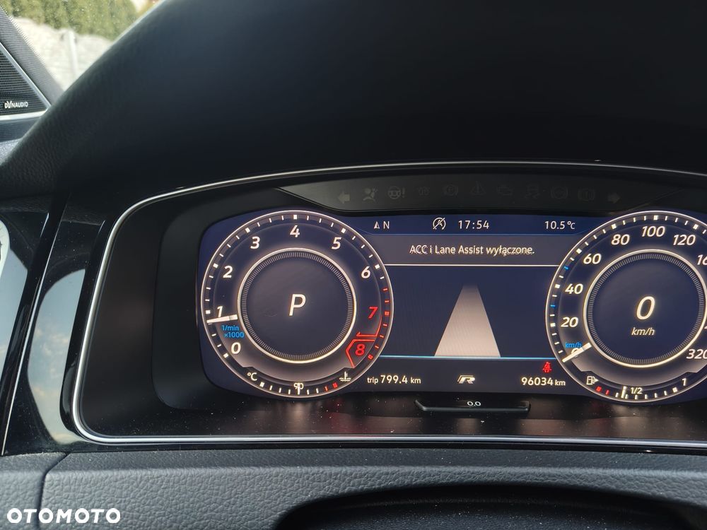 Volkswagen Golf - 11