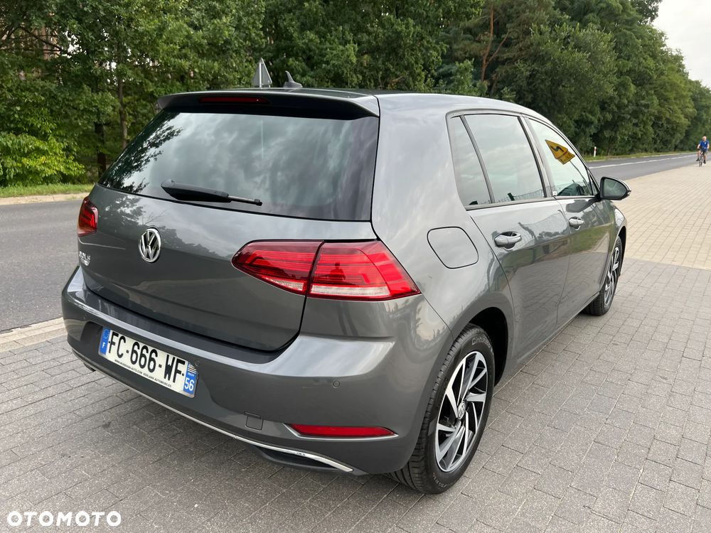 Volkswagen Golf - 8