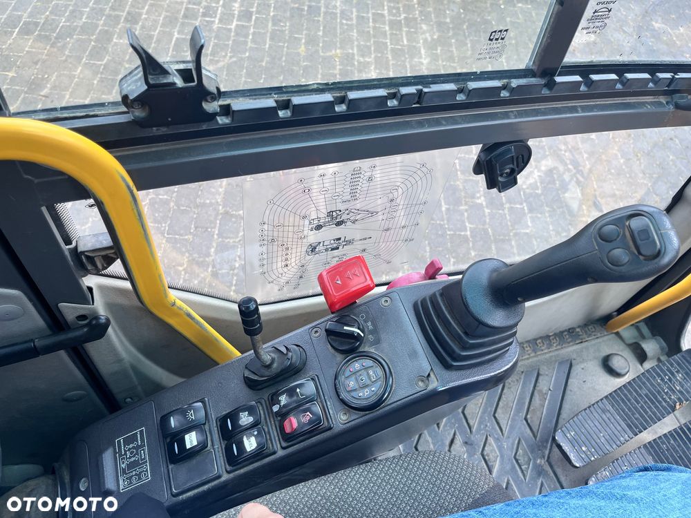 Volvo EW140C - 32