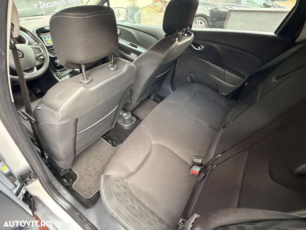 Renault Clio - 13