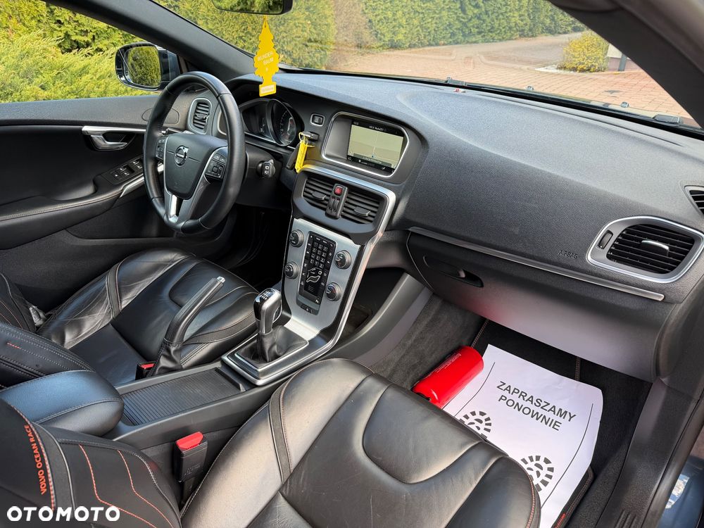 Volvo V40 D2 Ocean Race - 17