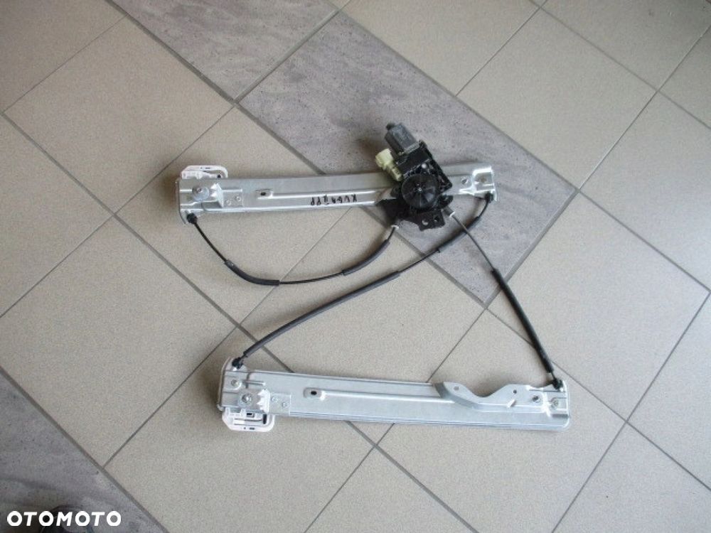 PODNOŚNIK PRAWY SZYBY PRZEDNIEJ PRAWEJ FORD KUGA MK2 - 2