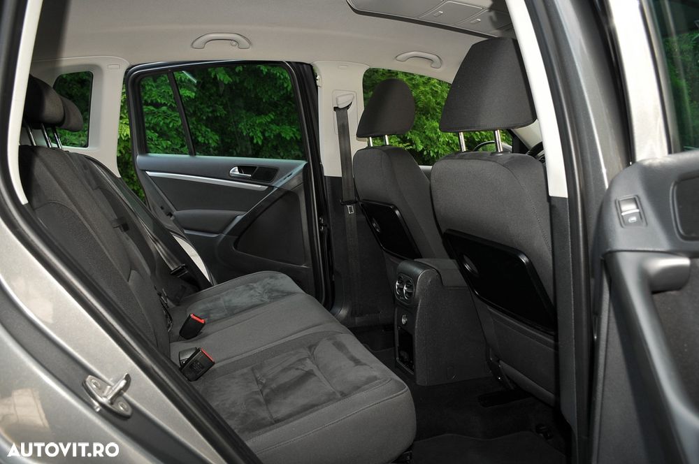 Volkswagen Tiguan 2.0 TDI DPF BlueMotion Technology Exclusive - 11
