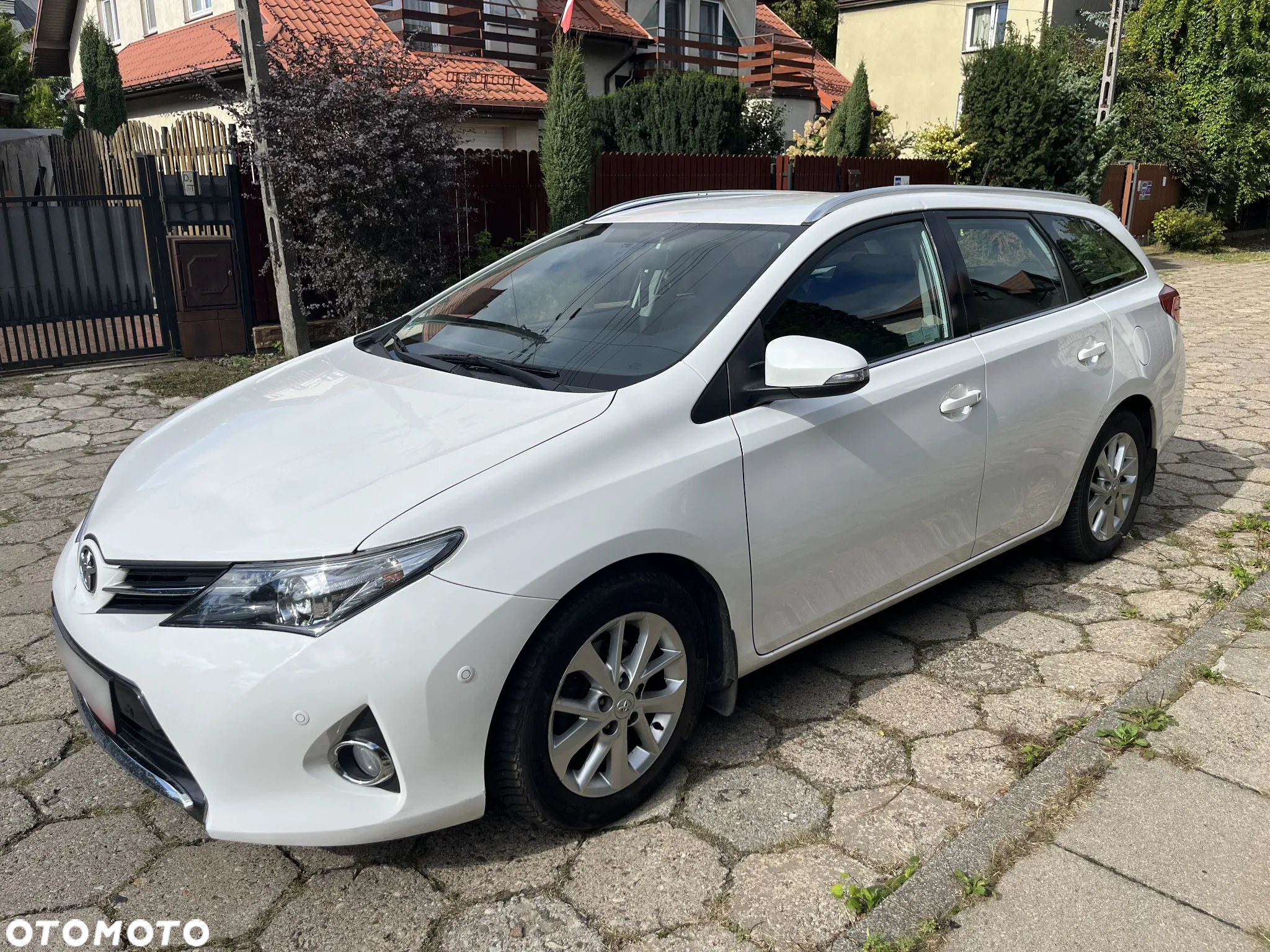 Toyota Auris 1.6 Premium + - 9