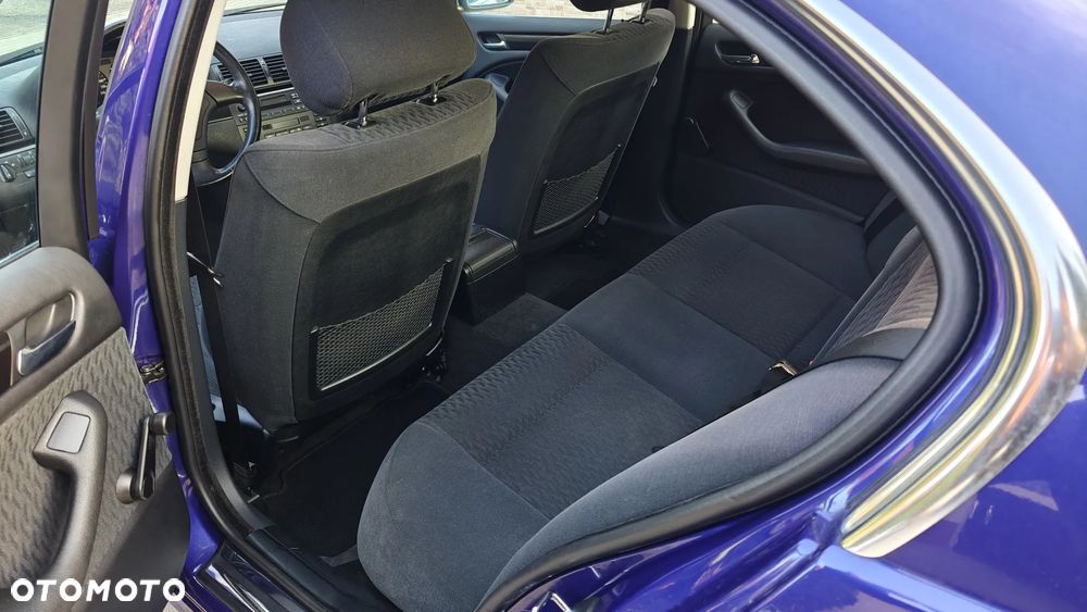 BMW Seria 3 318 Ci Edition Lifestyle - 22