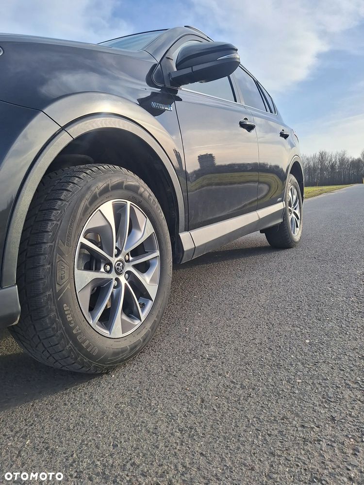 Toyota RAV4 - 8