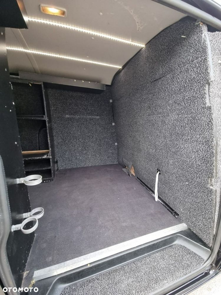 Volkswagen Transporter - 20