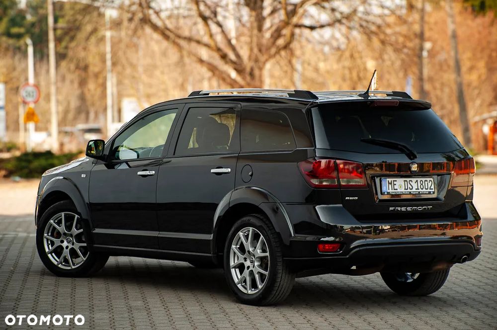 Fiat Freemont 2.0 Multijet 16V DPF Automatik Allrad Black Code - 3