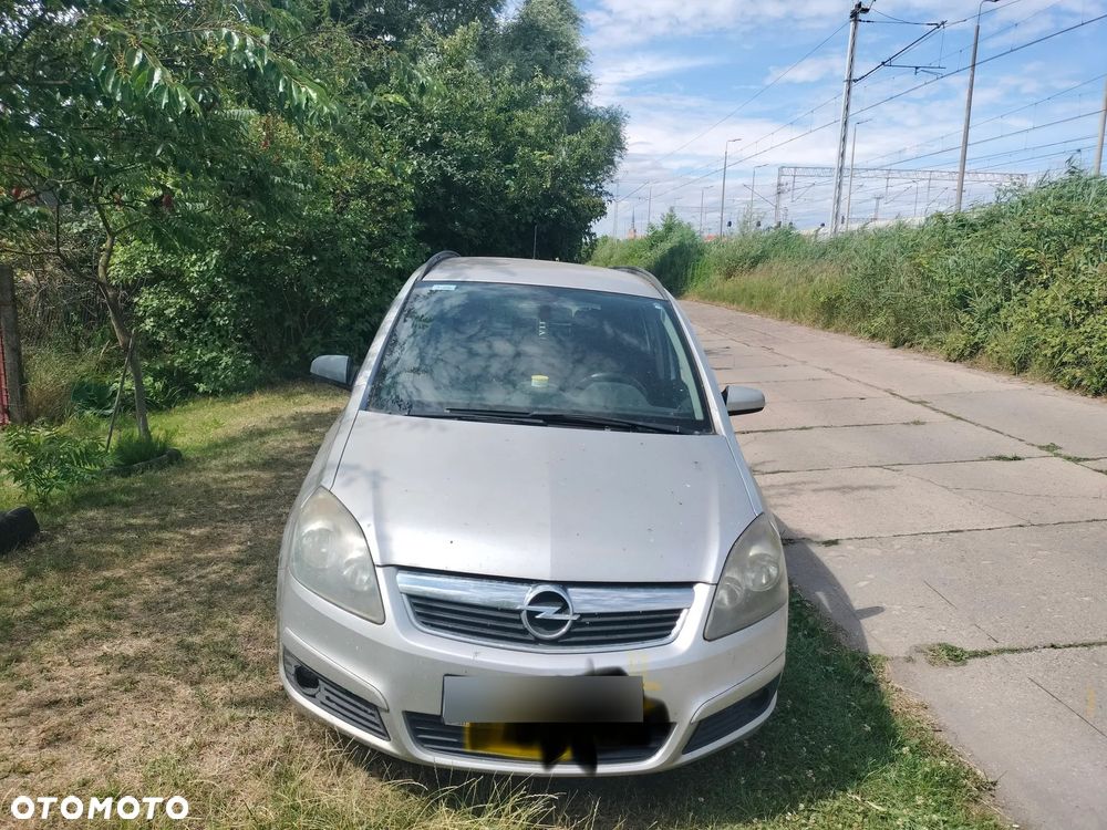Opel Zafira - 10