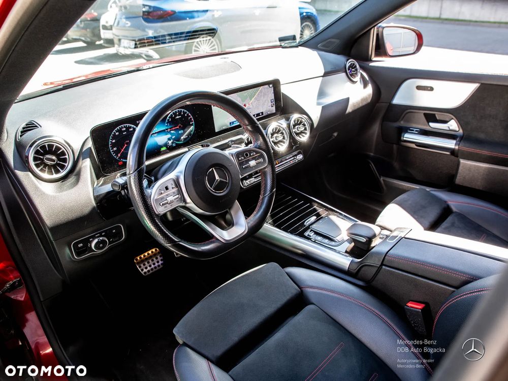 Mercedes-Benz GLA 250e AMG Line - 17