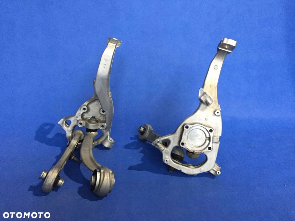 MERCEDES W205 C63 AMG ZWROTNICA WAHACZE LEWA PRZÓD - 2