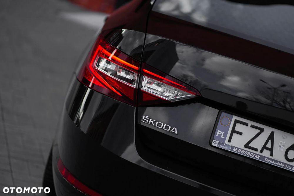 Skoda Superb 2.0 TSI DSG L&K - 19