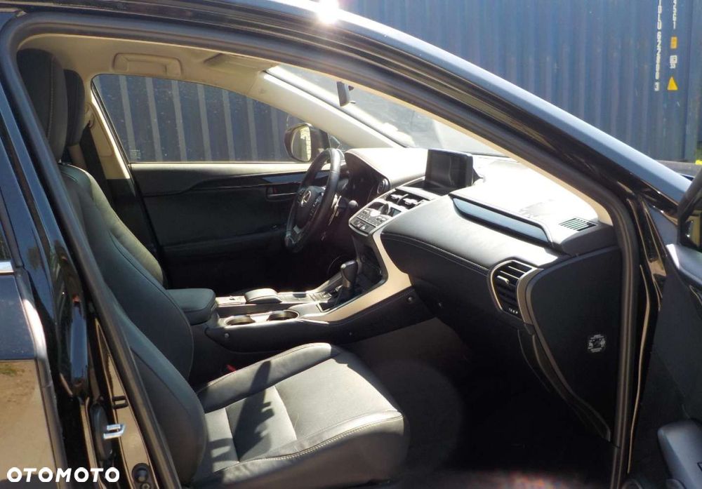 Lexus NX - 14
