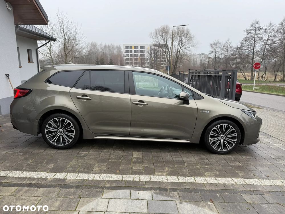 Toyota Corolla 2.0 Hybrid Executive - 2