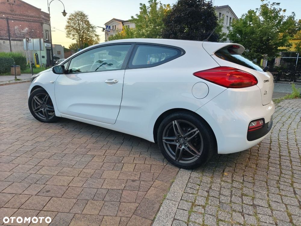Kia ProCeed 1.4 XL - 12