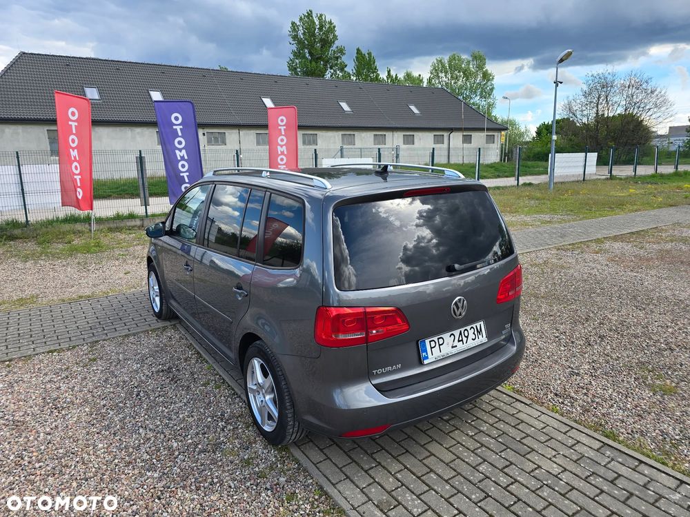 Volkswagen Touran 1.6 TDI DPF BlueMotion Technology DSG MATCH - 9