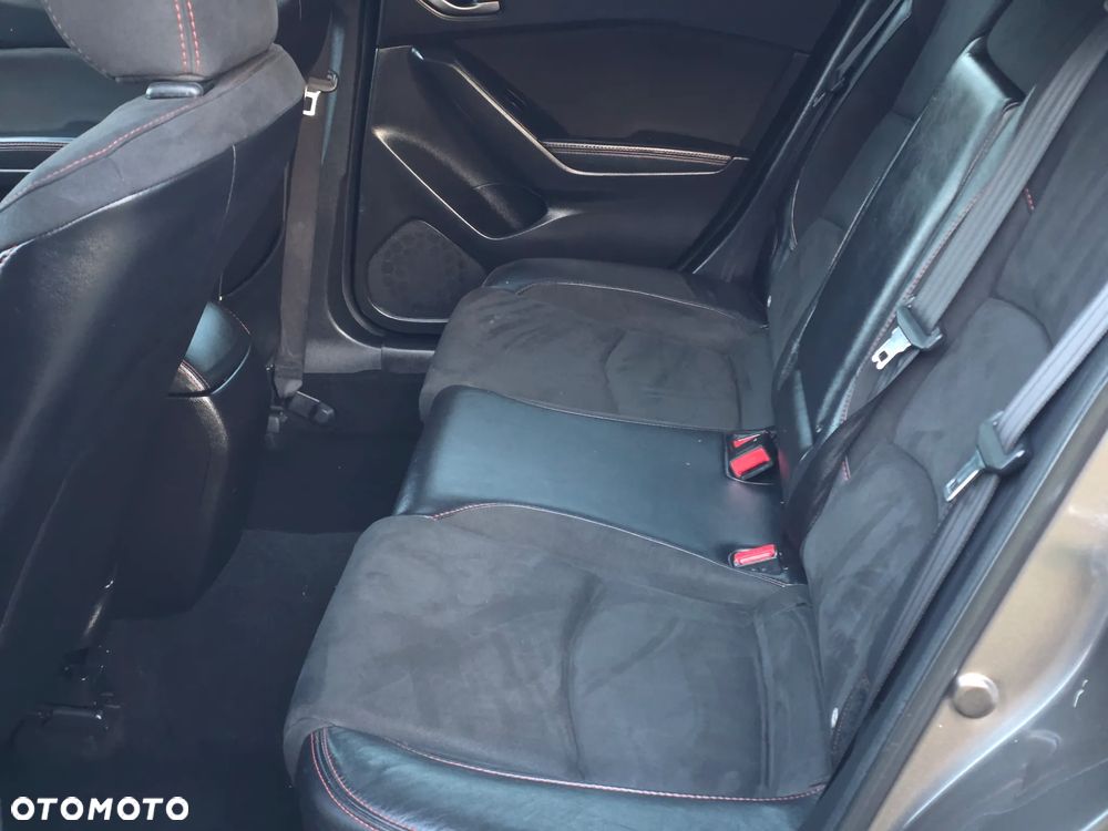 Mazda 3 2016 photo 2