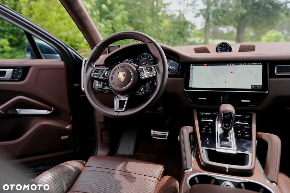 Porsche Cayenne Turbo - 20