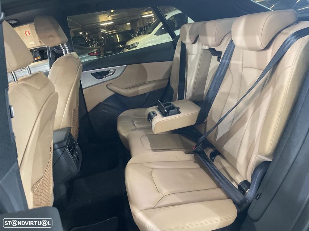 Audi Q8 55 TFSIe quattro Tiptronic - 9