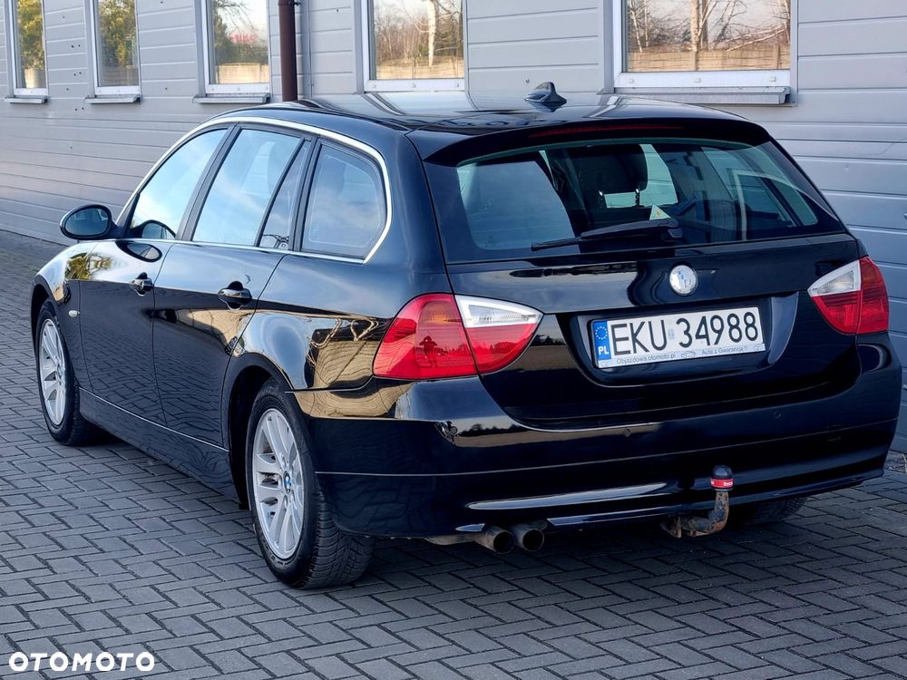 BMW Seria 3 325i - 9