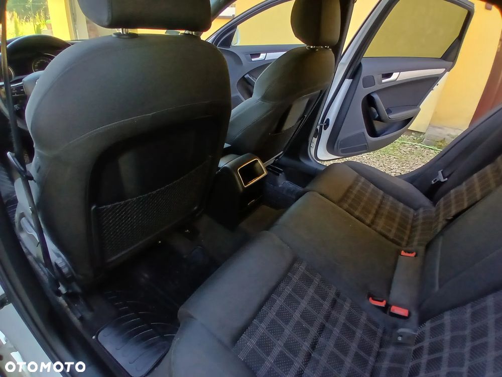 Audi A4 Avant 2.0 TDI DPF - 10