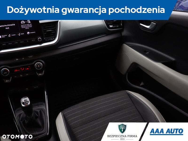 Kia Stonic - 10