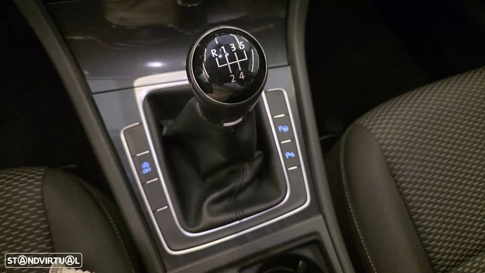 VW Golf 1.6 TDi Confortline - 41