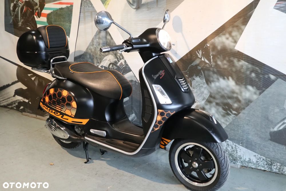 Piaggio Vespa