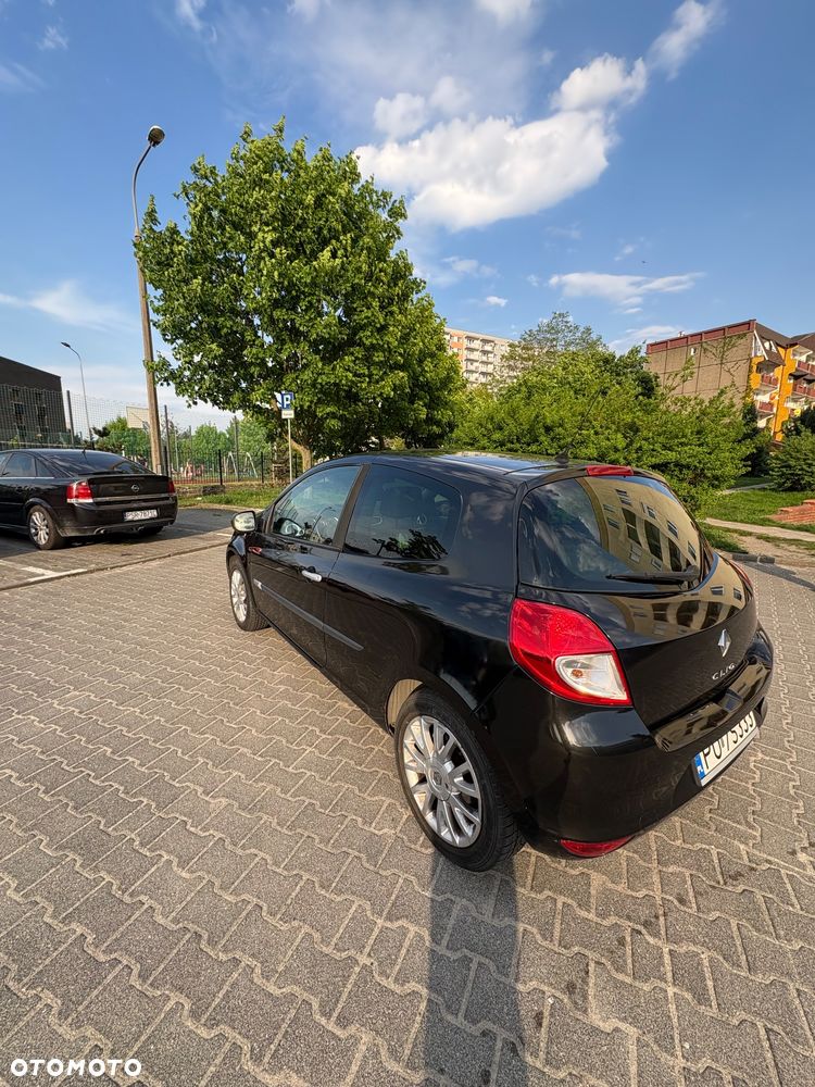 Renault Clio 1.5 dCi ESP Initiale - 8