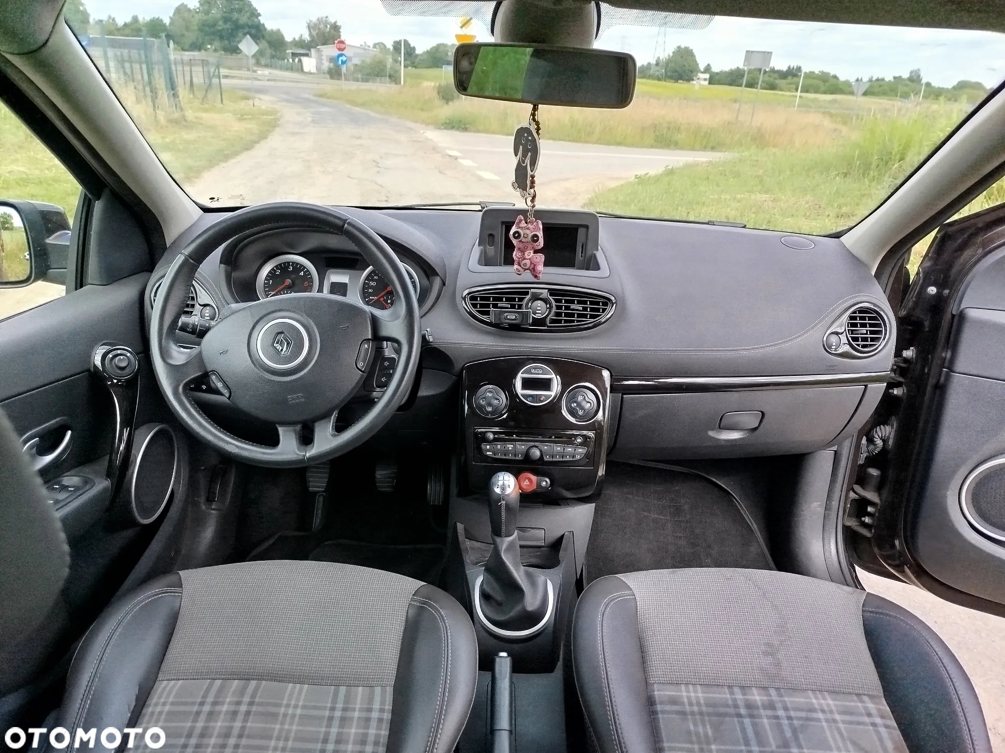 Renault Clio - 10