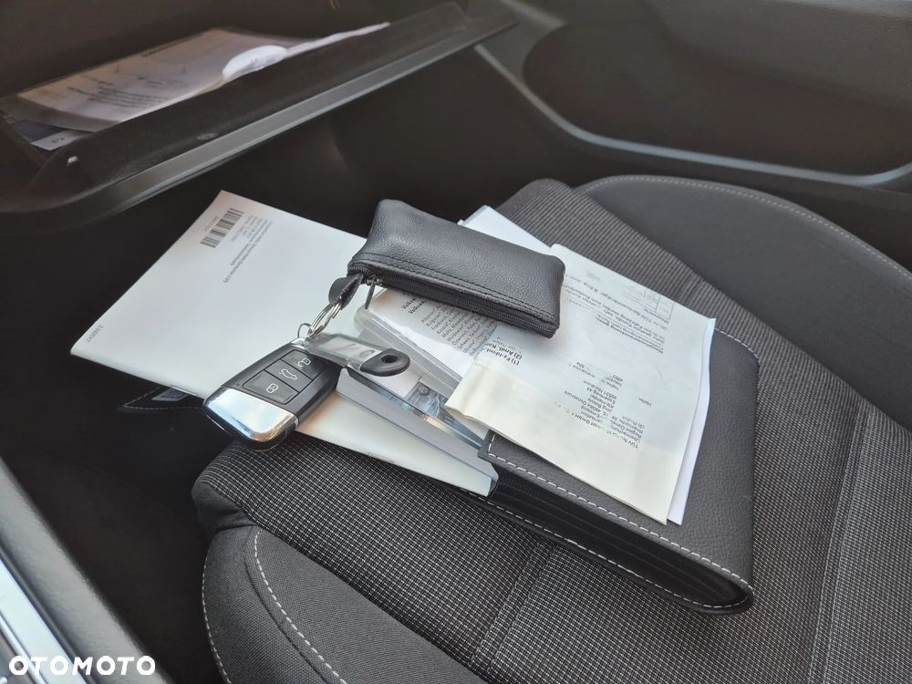 Volkswagen Passat - 39