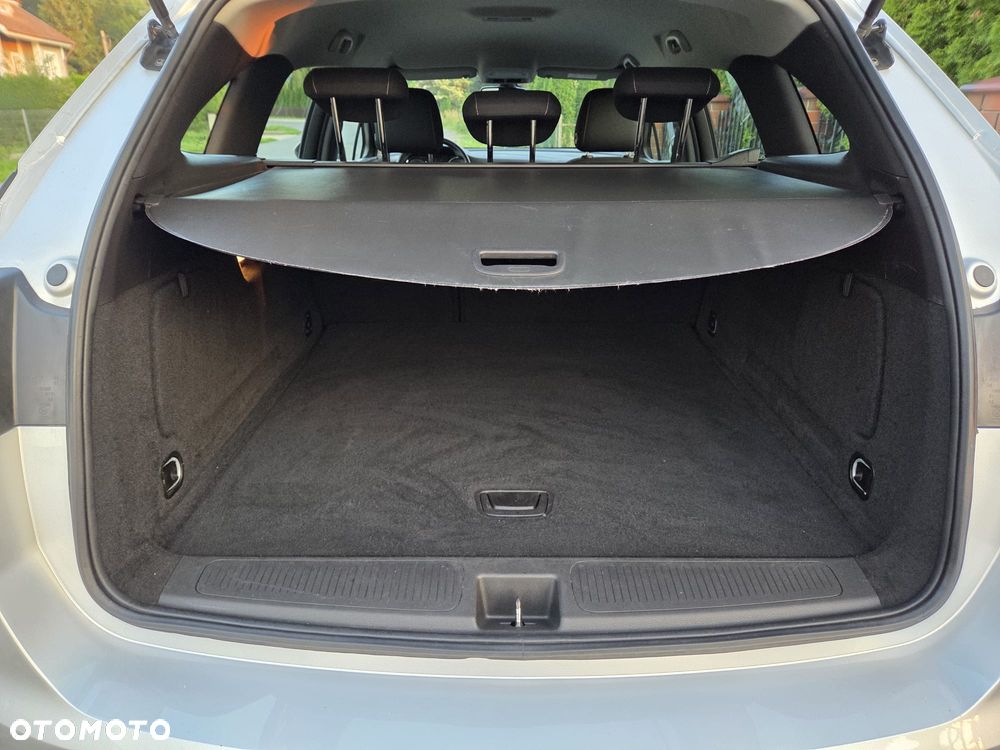 Opel Astra 1.6 CDTI Essentia S&S - 19