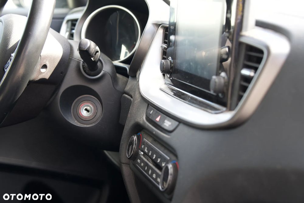 Kia Ceed - 7