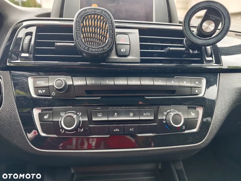 BMW Seria 1 118i M Sport - 26