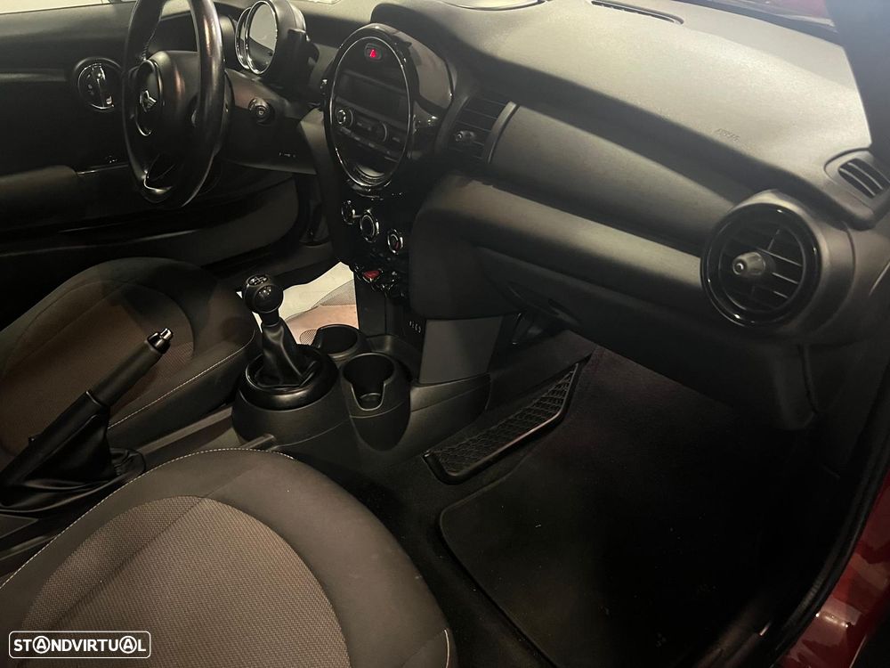 MINI 3 Portas One - 17