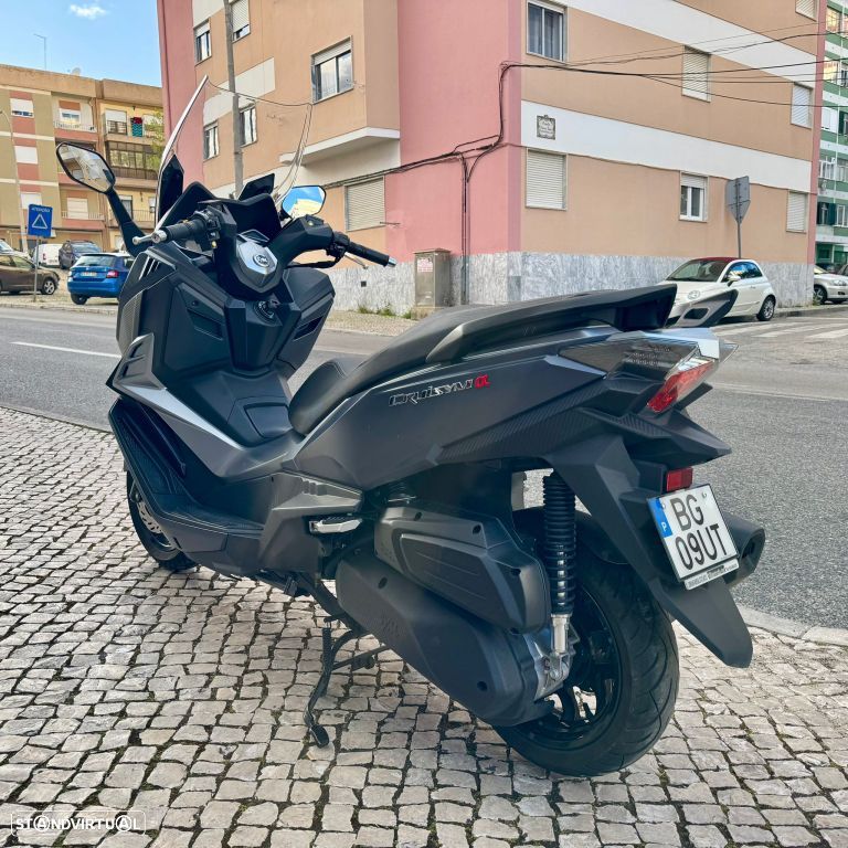 Sym Cruisym 300 - 25