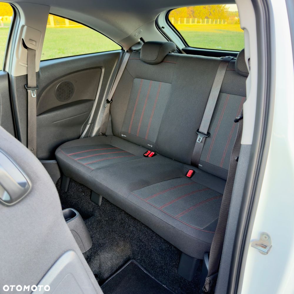 Opel Corsa 1.4 16V Color Edition - 14