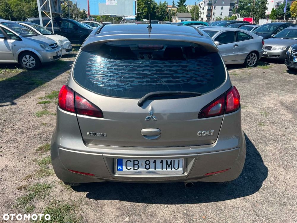 Mitsubishi Colt - 1